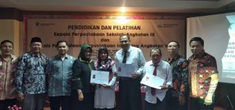 Cut Permataan Cahaya Raih Peringkat Pertama Pada Pendidikan dan Pelatihan  Pengelolaan Perpustakaan Inpassing Angkatan IX Provinsi Aceh.