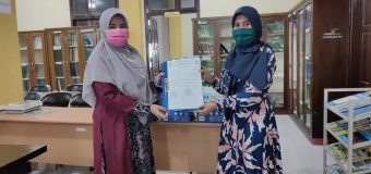 Perpustakaan Terima Hibah Buku dari Alumni Farmasi Poltekkes Aceh